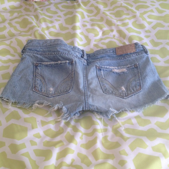 Hollister jean shorts - Picture 2 of 2