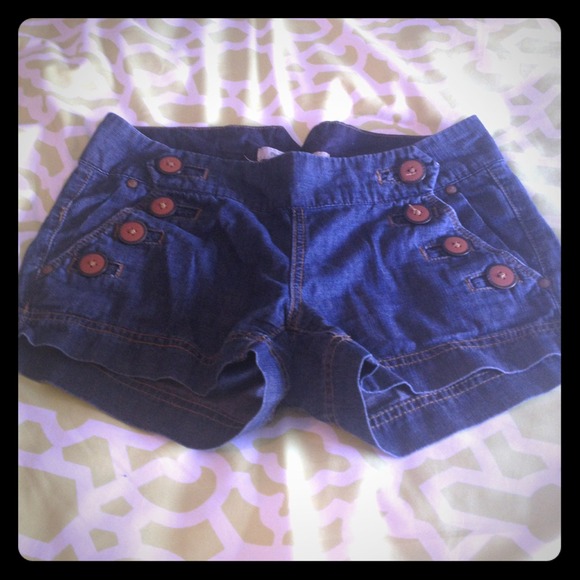 Denim shorts - Picture 1 of 2
