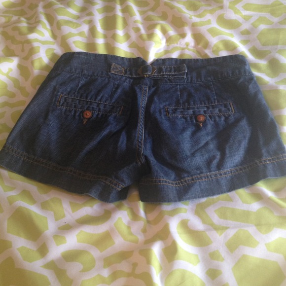 Denim shorts - Picture 2 of 2