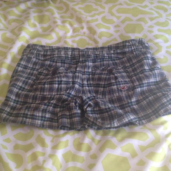 Hollister multi colored shorts. - Picture 2 of 2