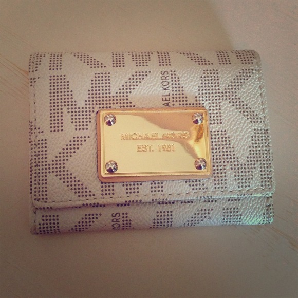 🚫SOLD🚫 Michael Kors Wallet