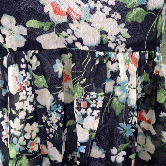 Flower top - Picture 3 of 3