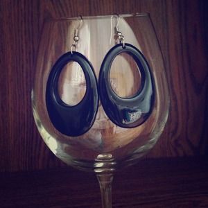 Retro Black Dangle Earings