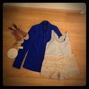 NWT- Taupe lace shorts, SZ. L