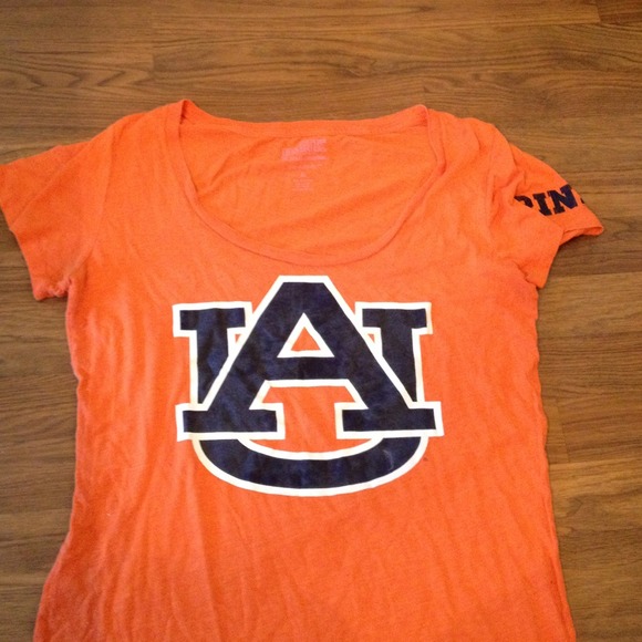 Victoria Secrets Auburn Shirt size L