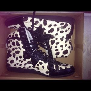 Hi top creative recreation shoes