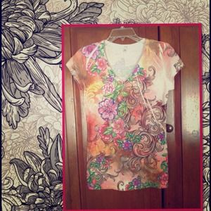 Cache top w/ rhinestones and gold studs