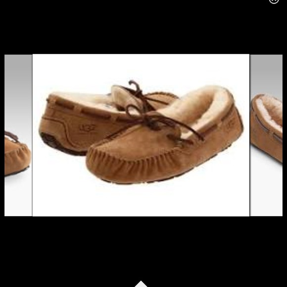 ✨Looking for Ugg Moccasins✨