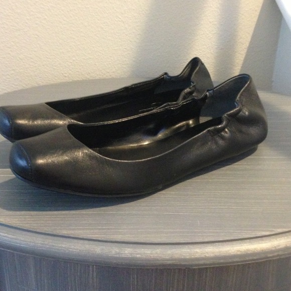 Jessica simpson leoni black leather flats