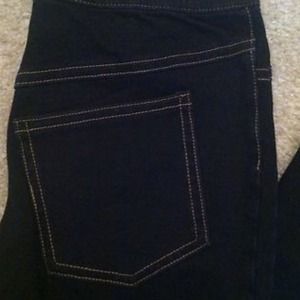 SOLD!! Hue Denim Leggings - Size XS