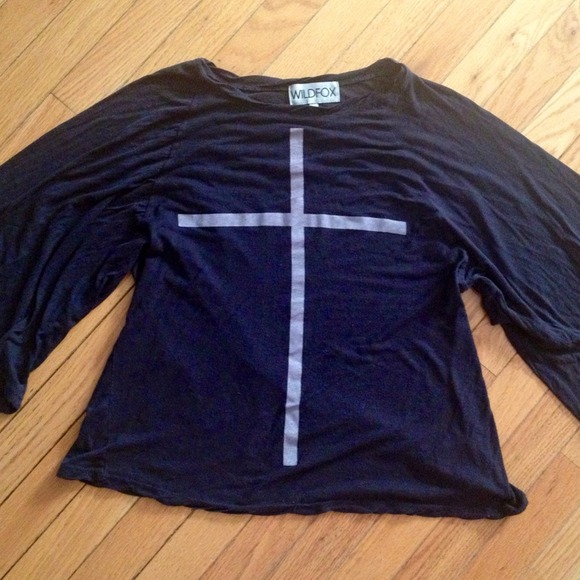 SOLD ON EBAY!! WILDFOX cross top; black; Medium.