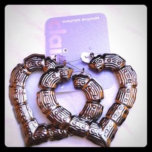 Claire's Heart Shaped Hoop Earrings 💕