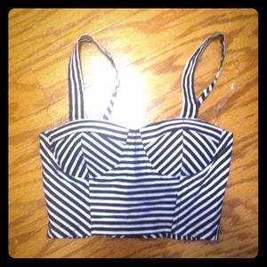 Black and white cropped bustier.