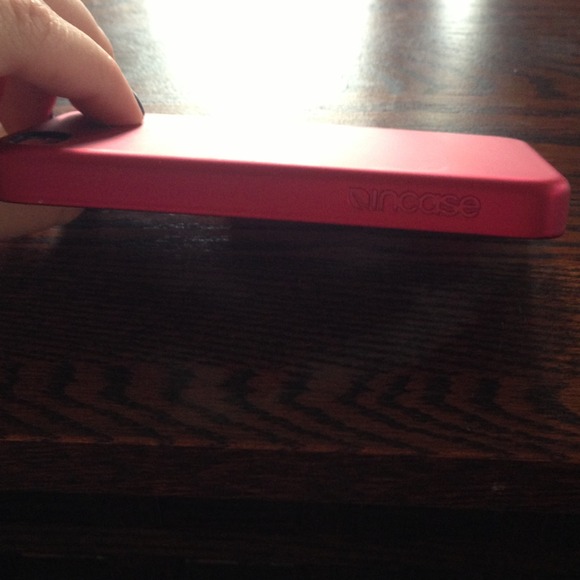 Incase iPhone 4/4s snap case - Picture 2 of 3