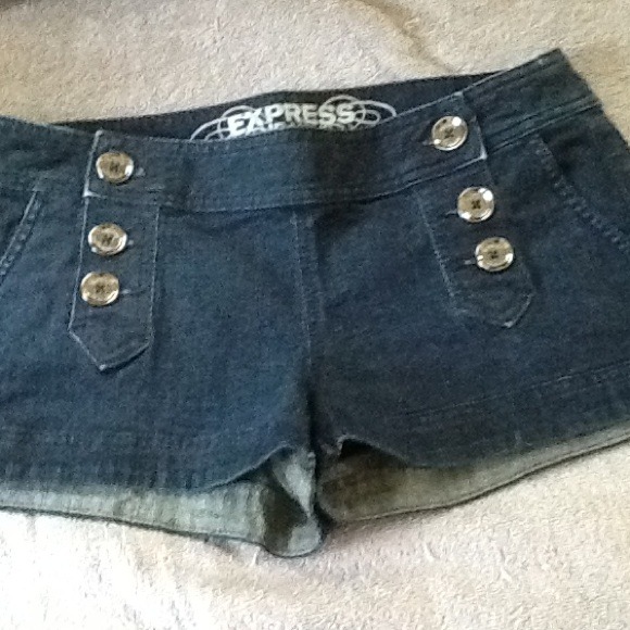**SOLD**BUNDLE Express button denim & linen shorts