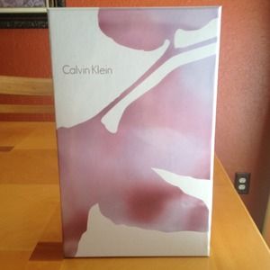 Calvin Klein gift set, champagne flutes.