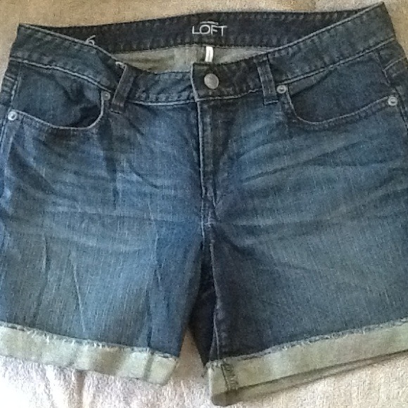 **SOLD** Loft shorts bundle w/ t-shirts