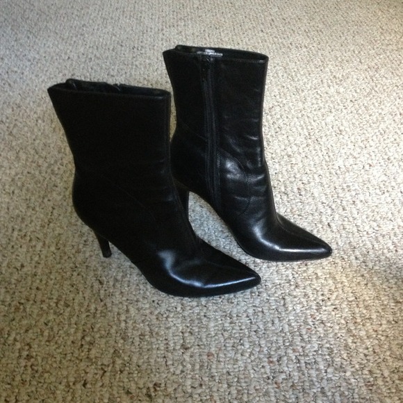 Black boot heels