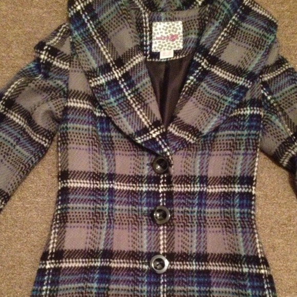 ❄Plaid peacoat❄ - Picture 2 of 2