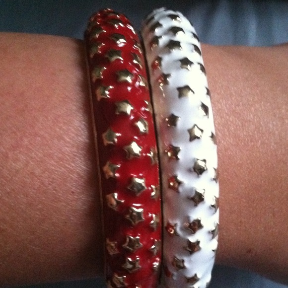 Two-pc Kenneth Jay Lane cuffs red and white
