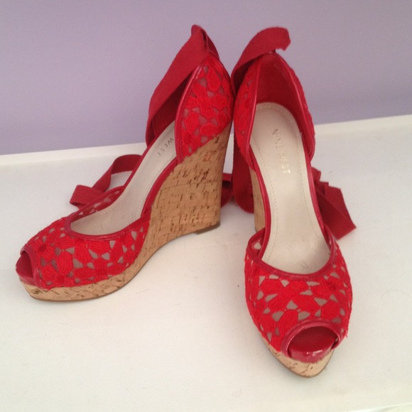 Nine West Red Wedges