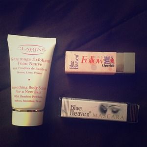 Body scrub , red lipstick and mascara brand new