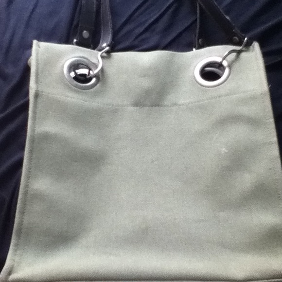 Army green square tote