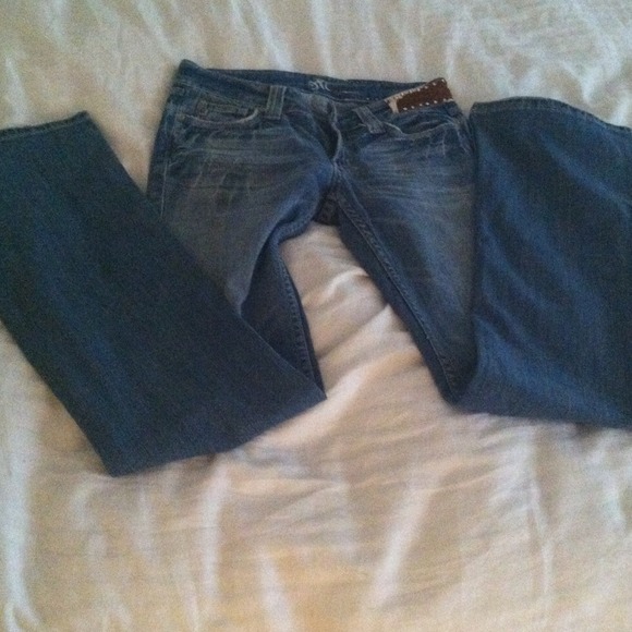 Miss me boot cut size 28