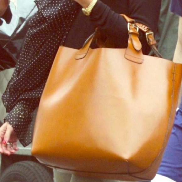 Brand New Leather Handbag!!