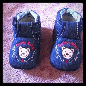 🚫 SOLD 🚫Baby Kiko jean booties.