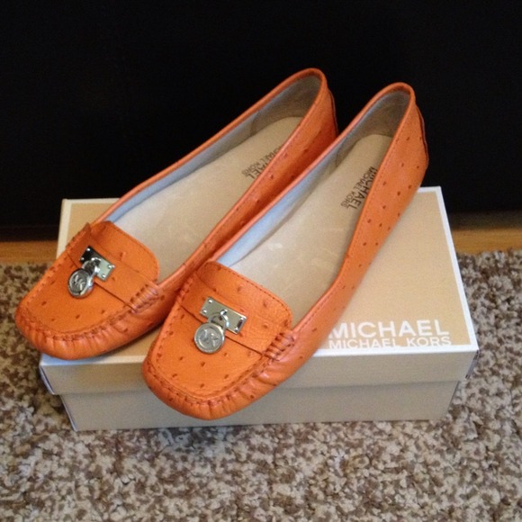 📛 SOLD locally 🔴💥 Michael KORS shoes 💥