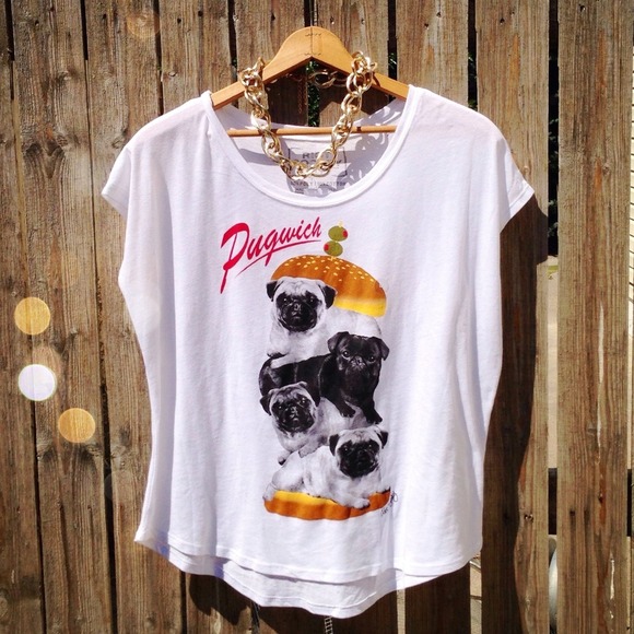 🚫🍔SOLD Pugwich tee🍔🚫