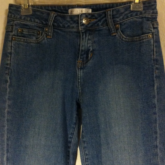 White House Black Market capris