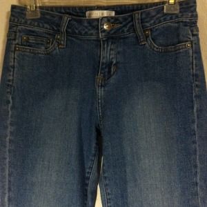 White House Black Market capris