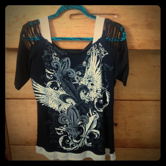 Graphic tee