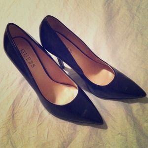 Guess Pointed Toe Heels
