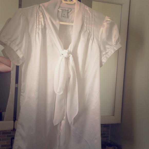 White/Black market blouse