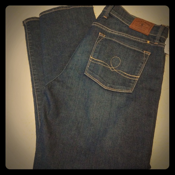 ✂️ ❌SOLD IN BUNDLE❌LUCKY Brand Sofia Capri ✂️
