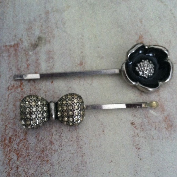 Flower hair pin and bow pin SOLD