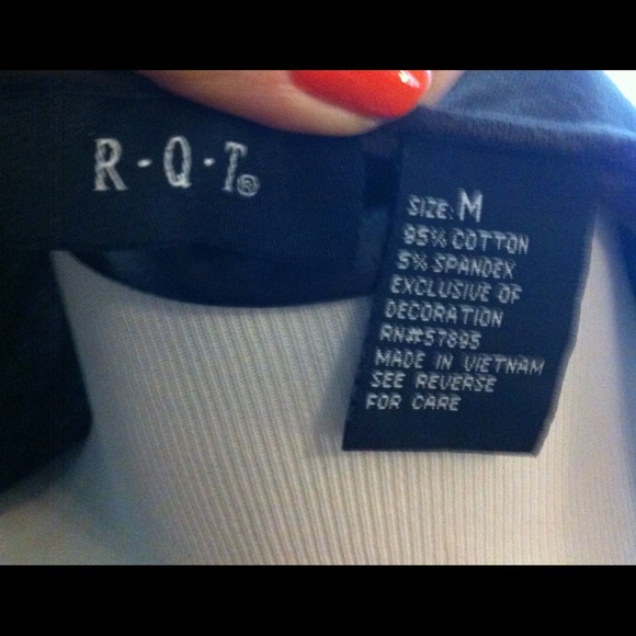 JEWELED BROWN AND WHITE SLEEVELESS TOP - Picture 4 of 4