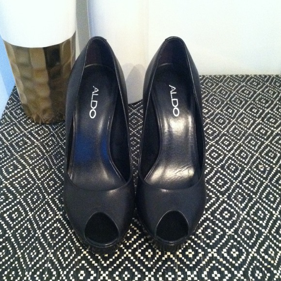 SOLD! - ALDO Slovakia Peep Toe Platform Pumps