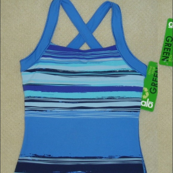 ALO workout shirt NWT $56
