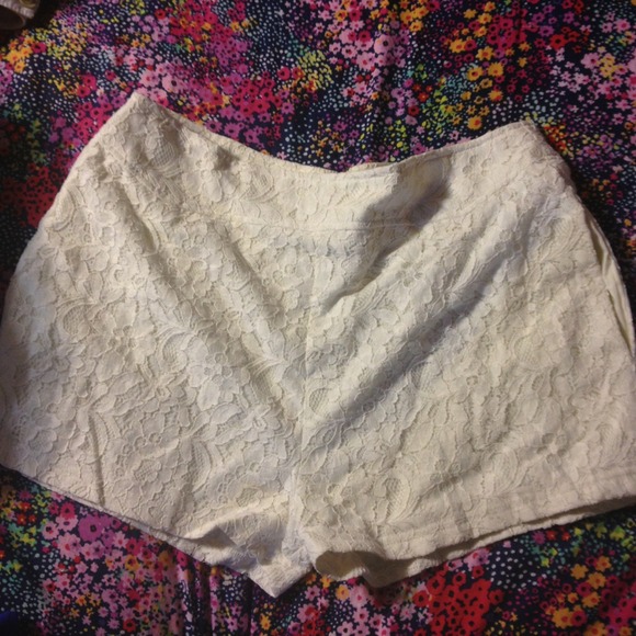 NEVER WORN! Tulle shorts, adorable for fall! - Picture 1 of 4