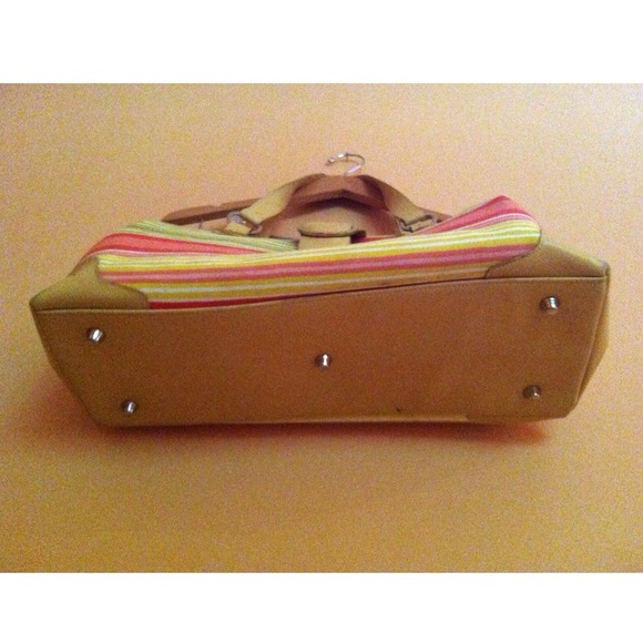 Colorful Weekend Bag - Picture 3 of 4