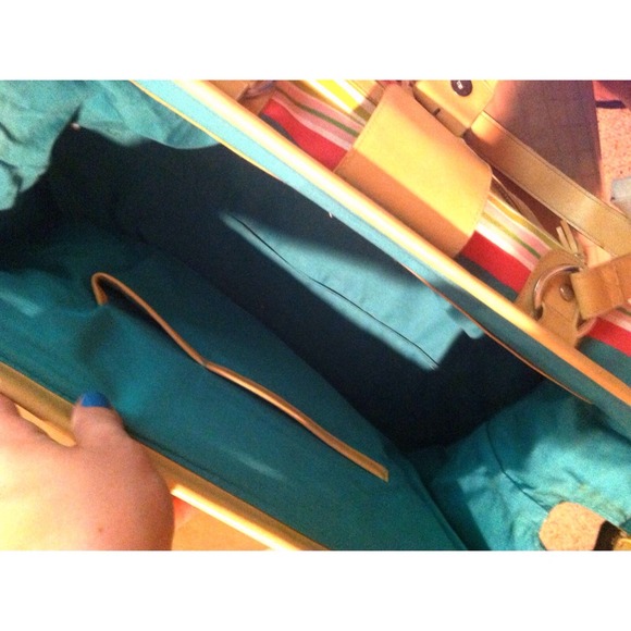 Colorful Weekend Bag - Picture 4 of 4