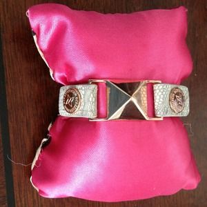 BCBgeneration bracelet