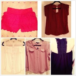 **BUNDLE** 4 Tops + 1 Lace Shorts