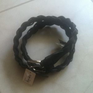 New black woven belt