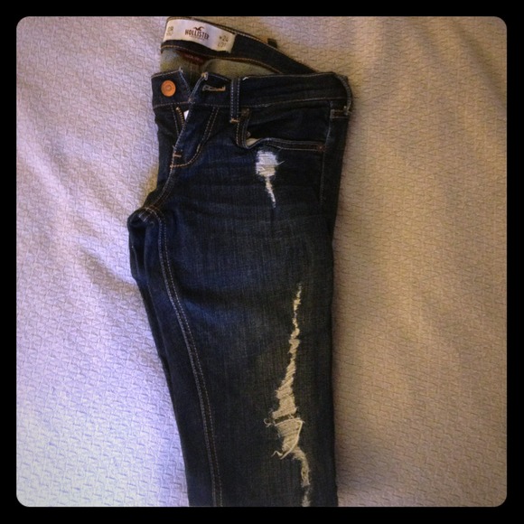 Hollister - distressed denim