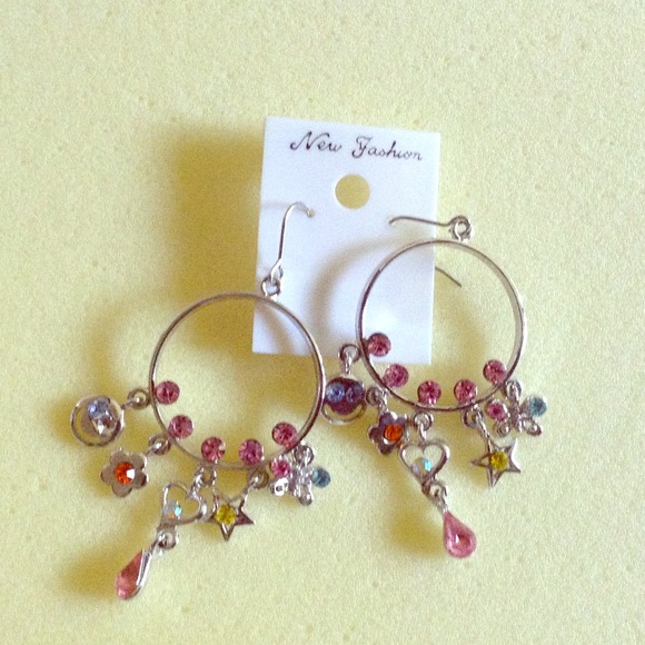 Earring with colorful crystals